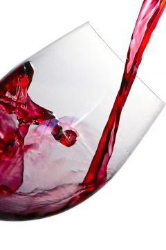 Kieliszek dobrego czerwonego wina